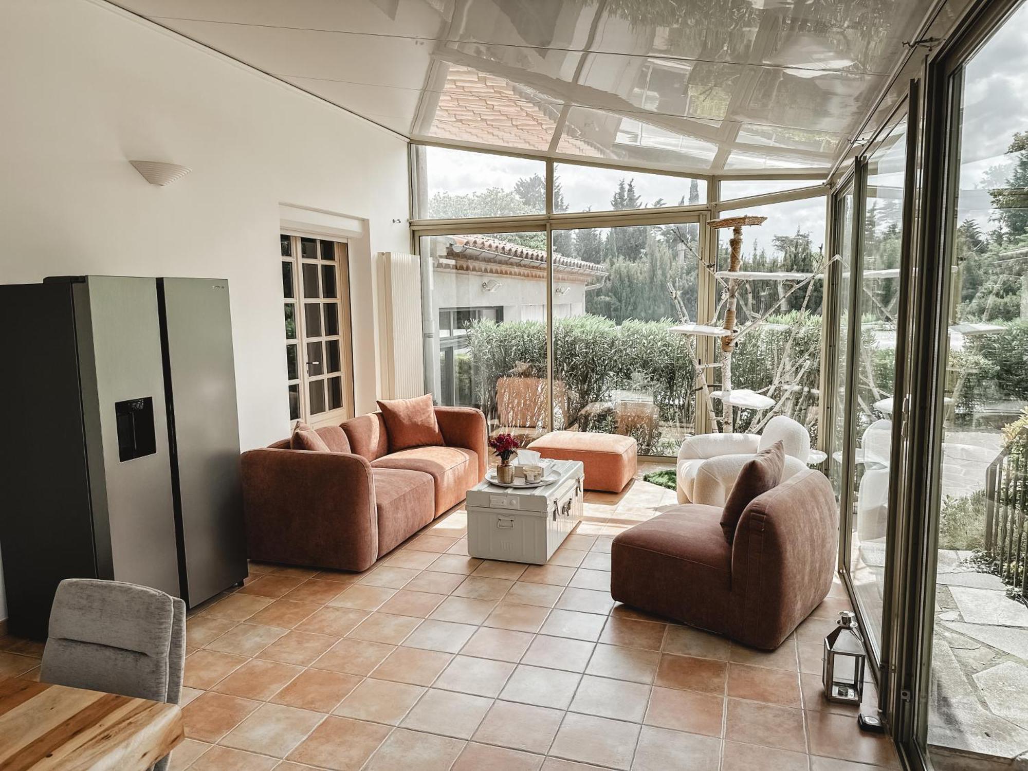 Lv House & Gardens Apartment