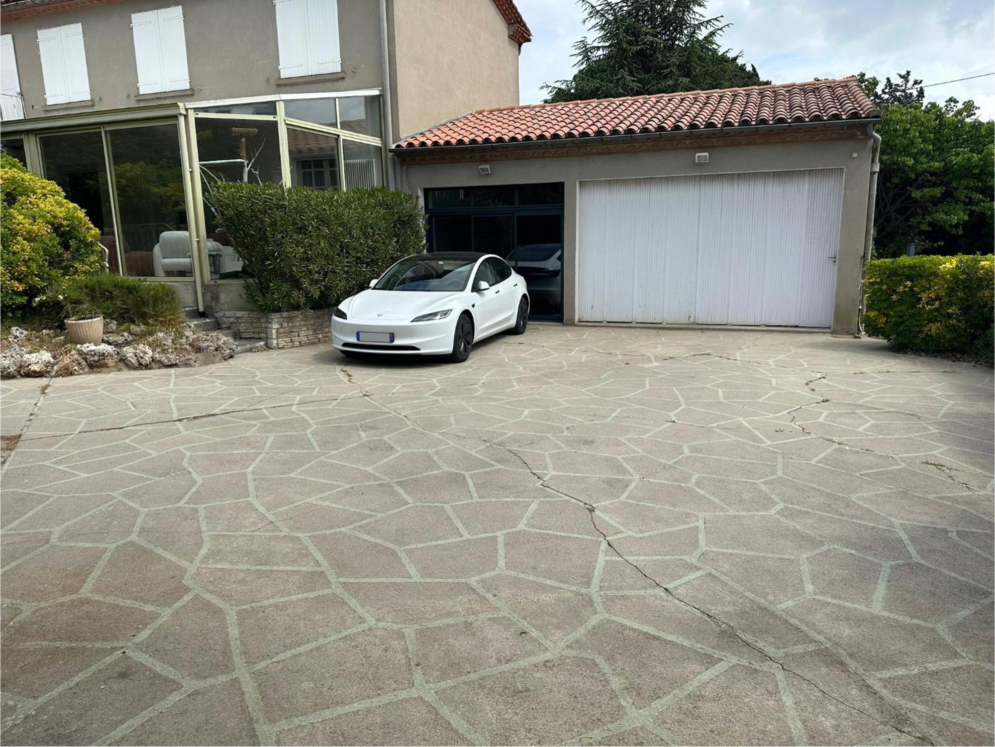 Lv House & Gardens